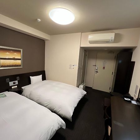 Hotel Route-Inn Uozu Екстер'єр фото