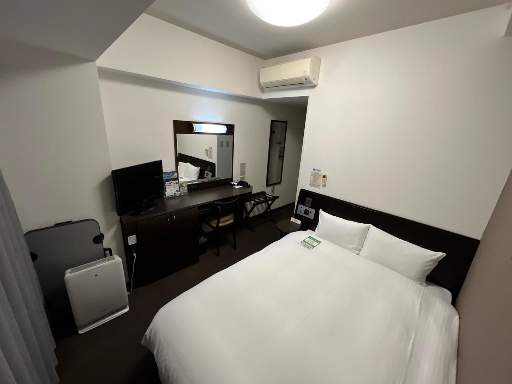 Hotel Route-Inn Uozu Екстер'єр фото