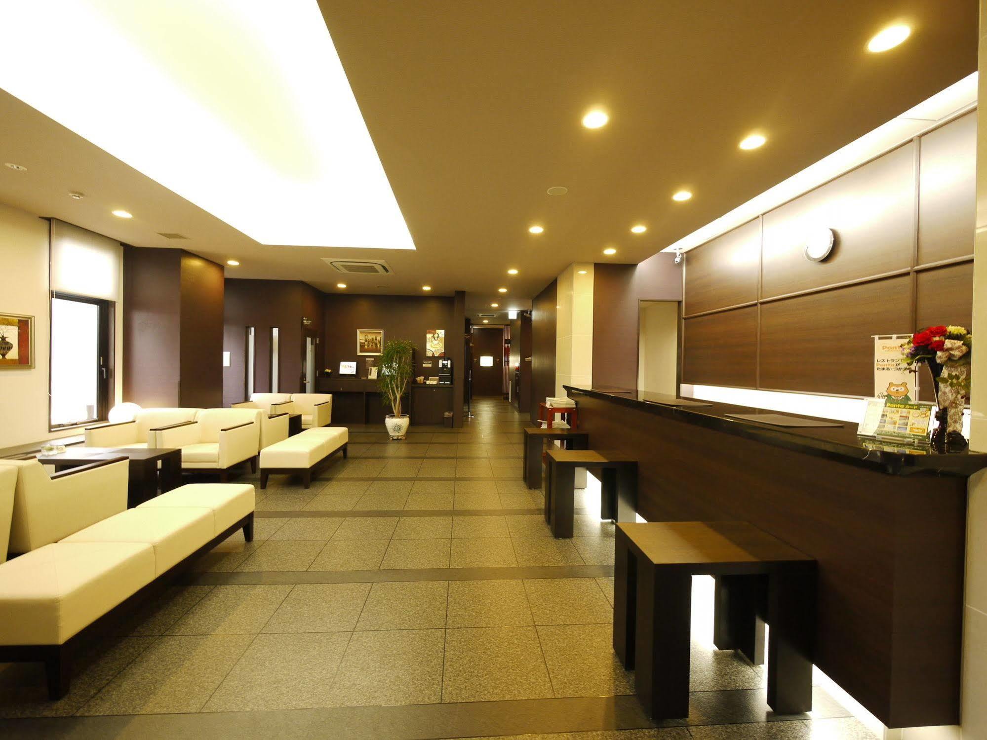 Hotel Route-Inn Uozu Екстер'єр фото